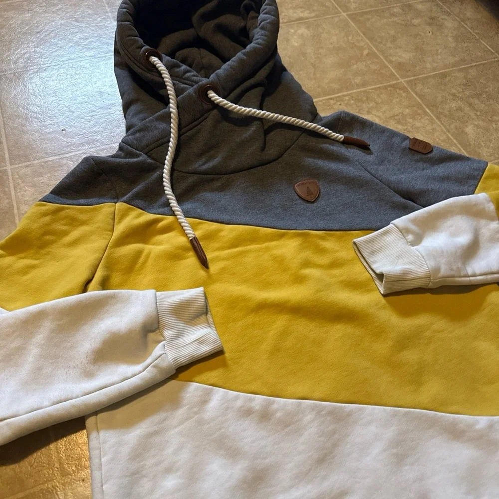 Wanakome Xander cowl neck color block hoodie - Picture 3 of 12